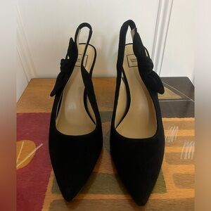 NWOB Lord & Taylor Black Suede Juleeza Slingback Heels with Bow Detail. Size 9.